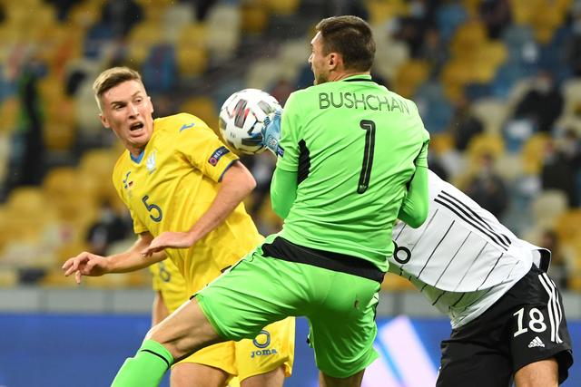 英超-福登双响丁丁助攻 曼城2-2布伦特福德